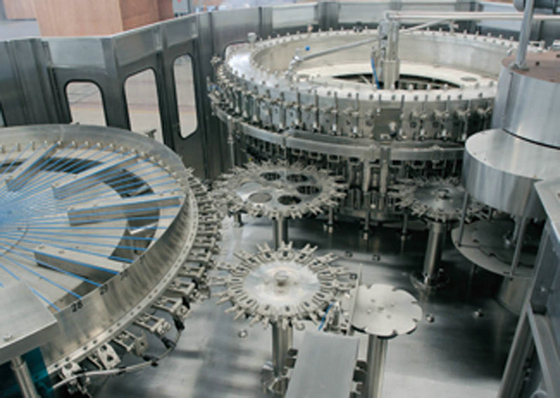 La machine de remplissage carbonatée rotatoire automatique de boisson, 20000BPH 80 se dirige