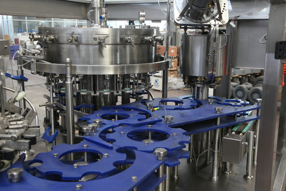 Le kola/a carbonaté les machines en verre de remplissage de bouteilles de machine de remplissage de boisson non alcoolisée